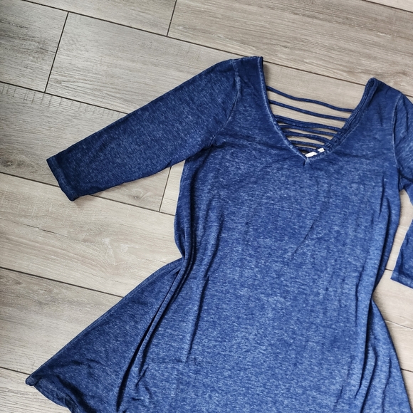 Blue Dress - Picture 10 of 11